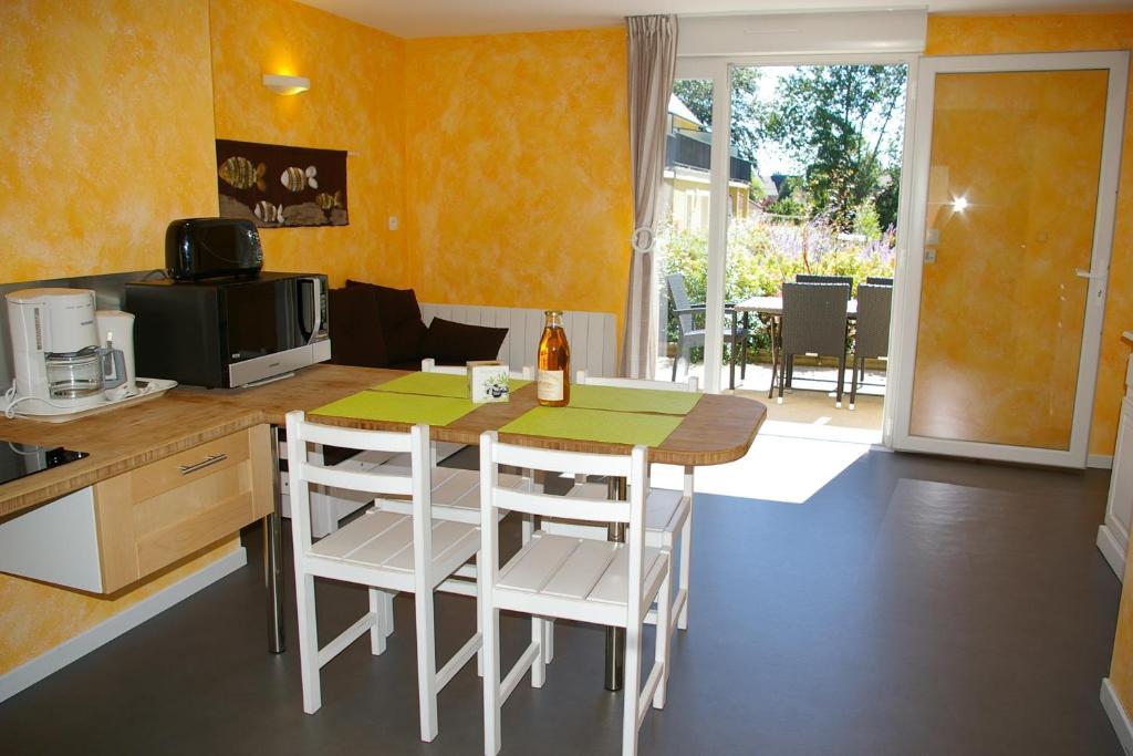 Residence Le Bois Flotte Merville-Franceville-Plage Room photo