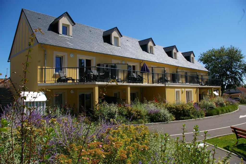 Residence Le Bois Flotte Merville-Franceville-Plage Exterior photo